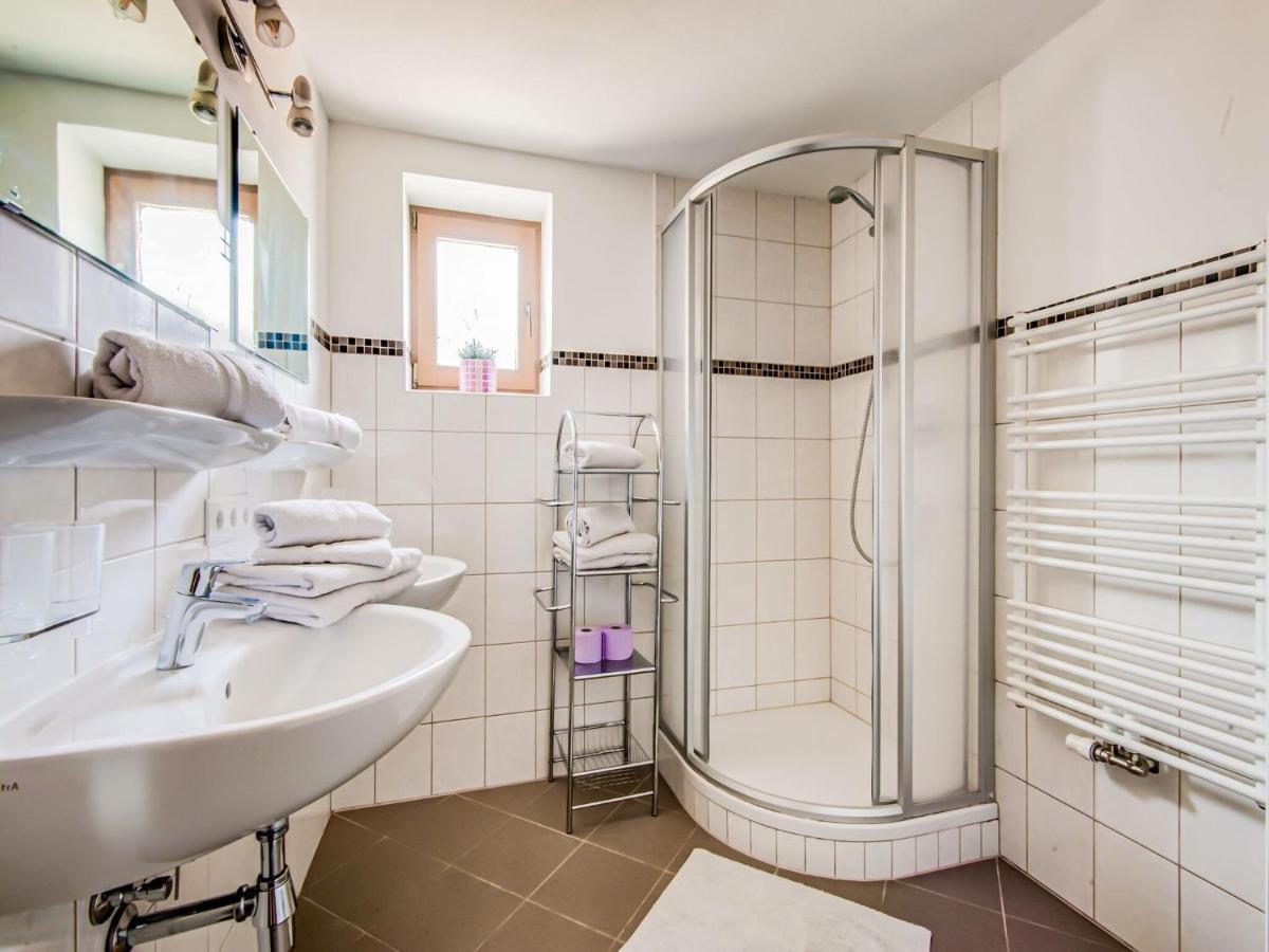 Attractive Apartment in Hainzenberg with Ski Storage Exterior foto